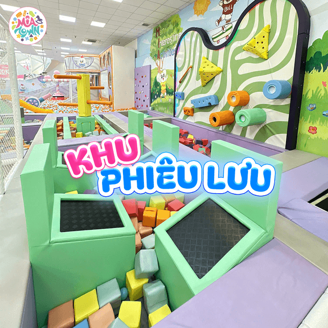 Trẻ em vui chơi tại MIA TOWN
