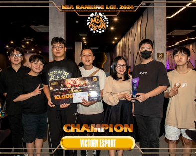 Hot Streamer Thầy Giáo Ba