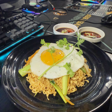 Mì Xào Trứng Rau Củ