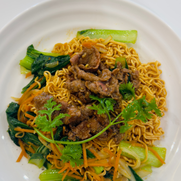 Nui Xào Bò