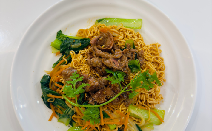Nui Xào Bò